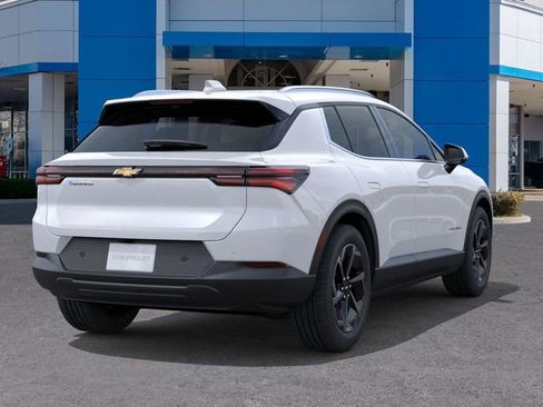 New 2026 Chevrolet Equinox EV LT image 4