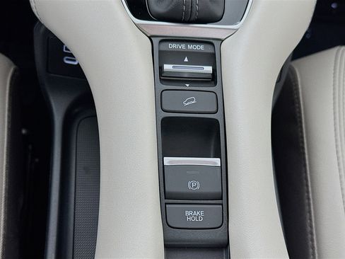 New 2026 Honda HR-V EX-L image 19