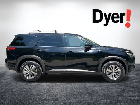 Used 2023 Nissan Pathfinder SL FWD image 7