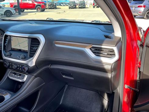 Used 2023 GMC Acadia SLE w/ Driver Convenience Package image 17