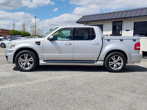 Used 2010 Ford Explorer Sport Trac Limited image 2