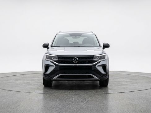 Used 2025 Volkswagen Taos S image 2