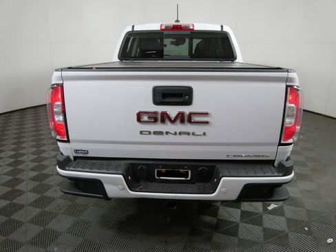 Used 2021 GMC Canyon Denali image 4