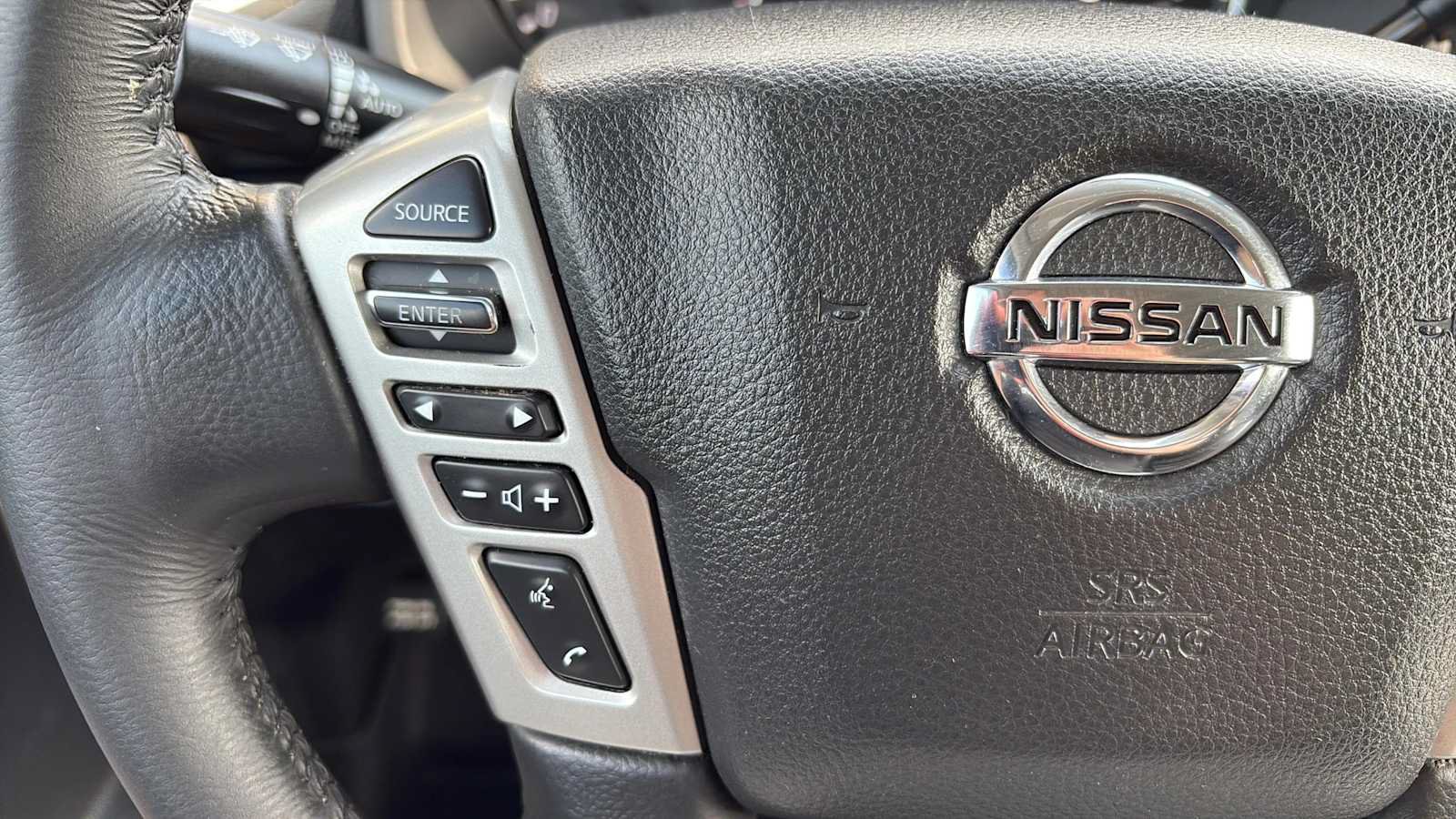 Used 2021 Nissan Titan SV w/ SV Convenience Package AWD/4WD image 22