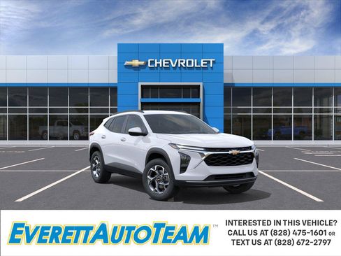 New 2026 Chevrolet Trax LT FWD image 1