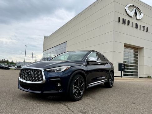 Used 2023 INFINITI QX55 Essential w/ Accent Package AWD/4WD image 2