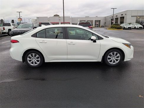 Certified 2024 Toyota Corolla LE image 8