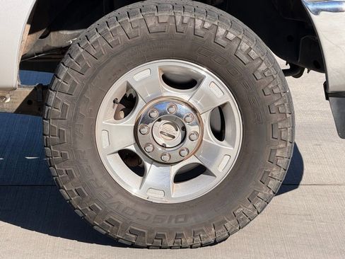 Used 2016 Ford F250 XLT w/ XLT Value Package image 4