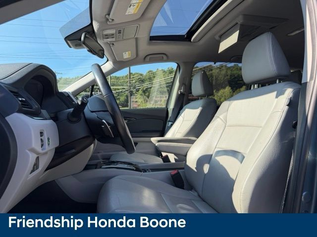 Used 2017 Honda Pilot Touring image 18