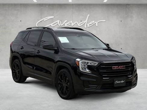 Certified 2022 GMC Terrain SLE w/ Driver Convenience Package FWD image 2