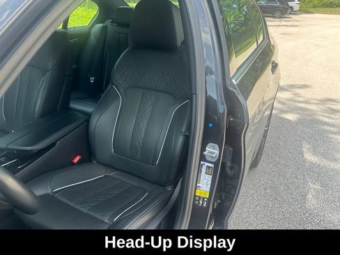 Used 2023 BMW 540i xDrive w/ Premium Package AWD/4WD image 17