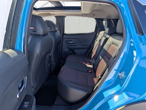 New 2026 Nissan Kicks SR image 7