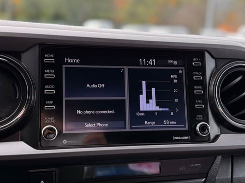 Used 2022 Toyota Tacoma TRD Off-Road image 10