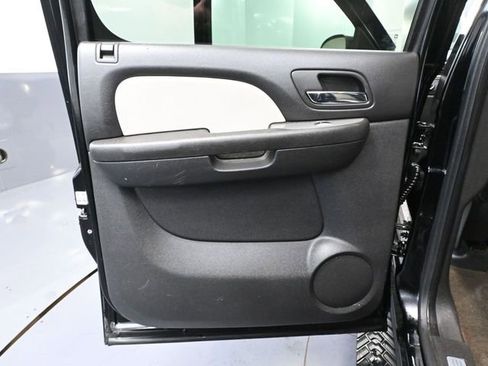 Used 2008 Chevrolet Suburban LT w/ LT Preferred Equipment Group image 34