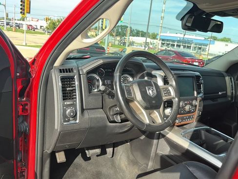 Used 2017 RAM 1500 Laramie AWD/4WD image 93