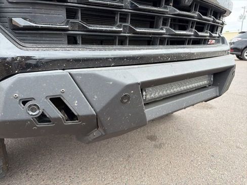 Used 2024 Chevrolet Silverado 1500 LT Trail Boss w/ Convenience Package II image 17