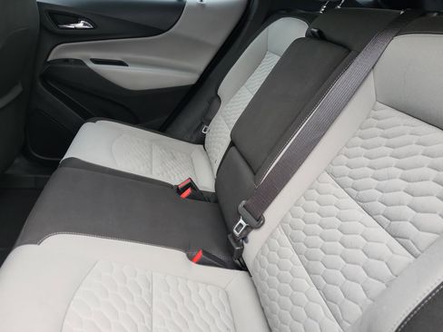 Used 2020 Chevrolet Equinox LS image 15