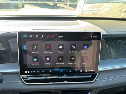 New 2026 Volkswagen Tiguan SE R-Line FWD image 28