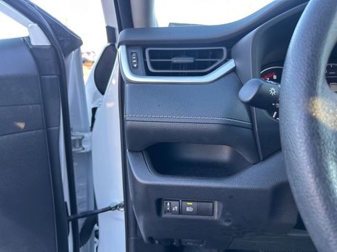 Used 2024 Toyota RAV4 XLE image 28