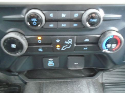 Used 2023 Ford F250 XLT w/ F-250 >10K GVWR Package image 21