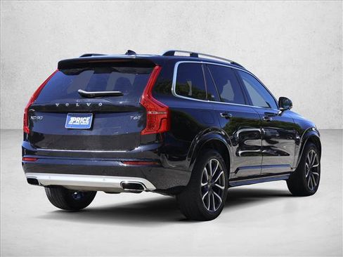 Used 2018 Volvo XC90 T6 Momentum w/ Convenience Package AWD/4WD image 5
