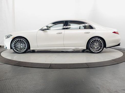 Used 2023 Mercedes-Benz S 500 4MATIC image 4