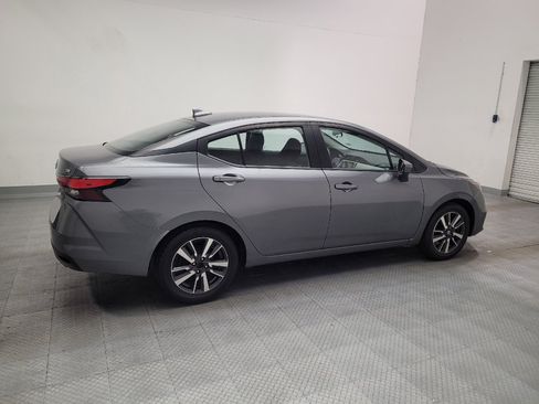 Used 2021 Nissan Versa SV FWD image 10
