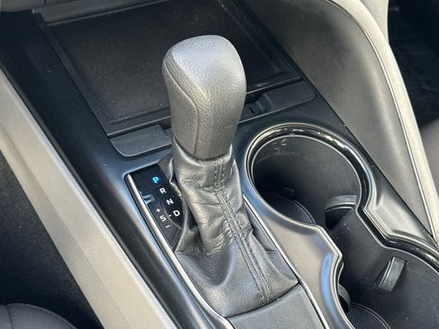 Certified 2018 Toyota Camry LE image 25