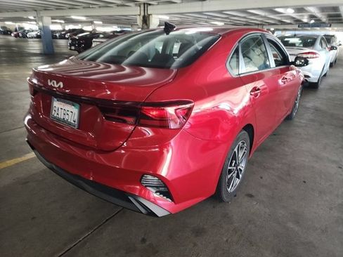 Certified 2022 Kia Forte LXS FWD image 3