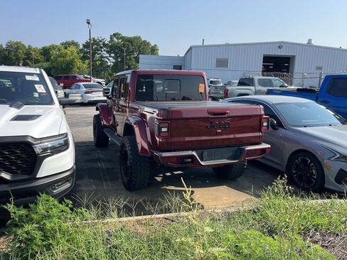 Used 2021 Jeep Gladiator Overland AWD/4WD image 4