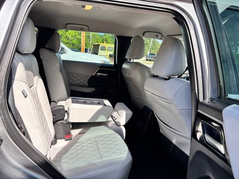 Used 2022 Mitsubishi Outlander SEL FWD image 12