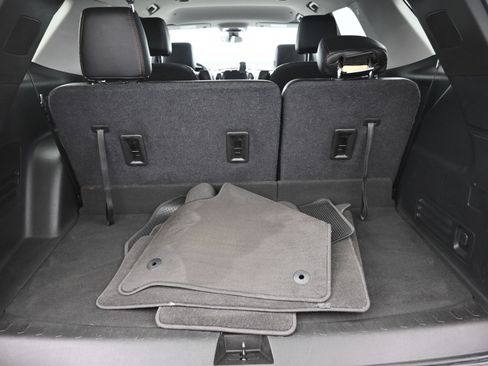 Used 2020 Chevrolet Traverse LT w/ Driver Confidence II Package image 26