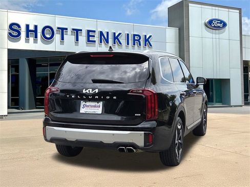 Used 2023 Kia Telluride S image 8