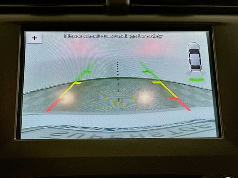 Used 2017 Ford Fusion SE w/ Fusion SE Technology Package image 14