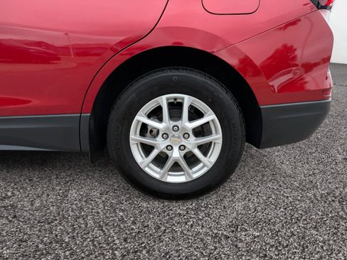 Used 2022 Chevrolet Equinox LT w/ LPO, Floor Liner Package image 14
