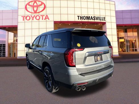 Used 2023 GMC Yukon Denali image 7