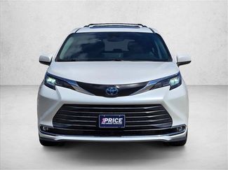 Used 2021 Toyota Sienna XLE FWD video 2