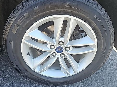 Used 2017 Ford Edge SEL w/ Equipment Group 201A AWD/4WD image 11