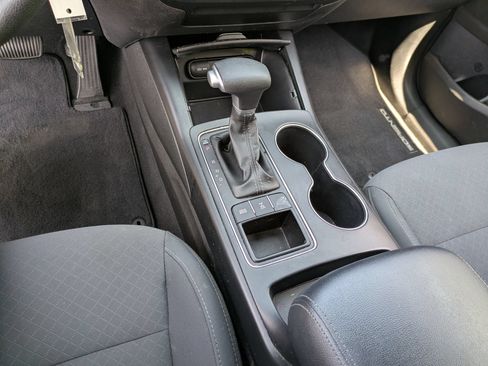 Used 2020 Kia Sorento LX AWD/4WD image 13