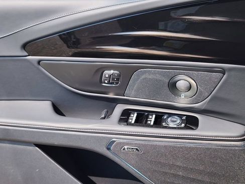 New 2026 Lincoln Nautilus Premier w/ Equipment Group 102A AWD/4WD image 9