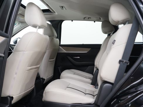 Certified 2024 MAZDA CX-90 Plug-In Hybrid w/ Preferred AWD/4WD image 19