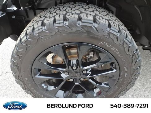 Used 2021 Jeep Gladiator Overland image 11