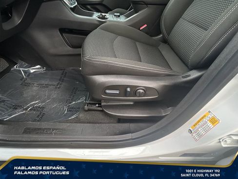 Used 2023 GMC Terrain SLE w/ Driver Convenience Package FWD image 16