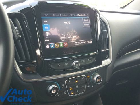 Used 2023 Chevrolet Traverse LT w/ Rear Camera Mirror Package FWD image 25