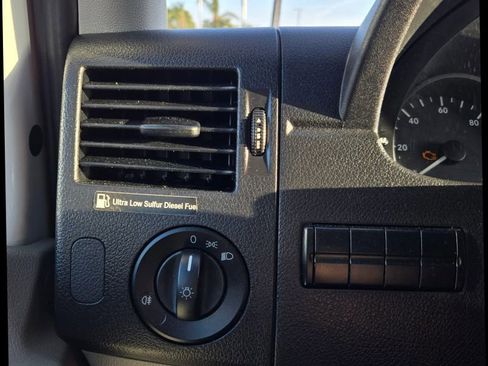 Used 2010 Mercedes-Benz Sprinter 3500 image 19