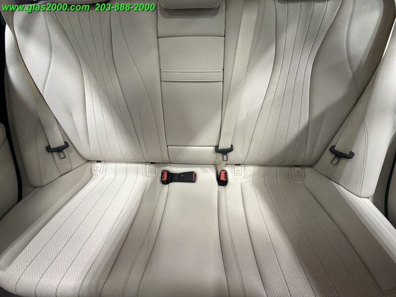 Used 2017 Mercedes-Benz E 400 4MATIC Wagon image 31