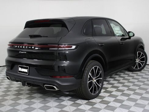 New 2026 Porsche Cayenne image 7