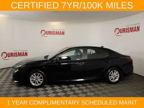 Used 2025 Toyota Camry LE FWD image 5