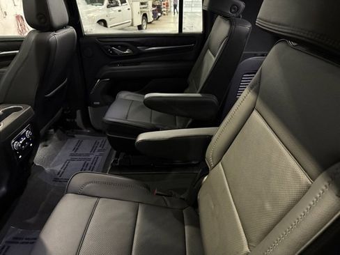 Used 2024 GMC Yukon XL Denali w/ Max Trailering Package image 31