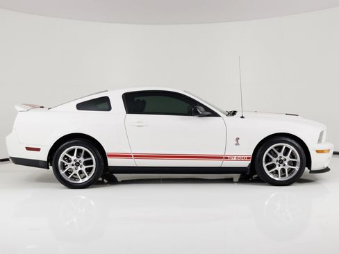 Used 2007 Ford Mustang Shelby GT500 RWD image 2